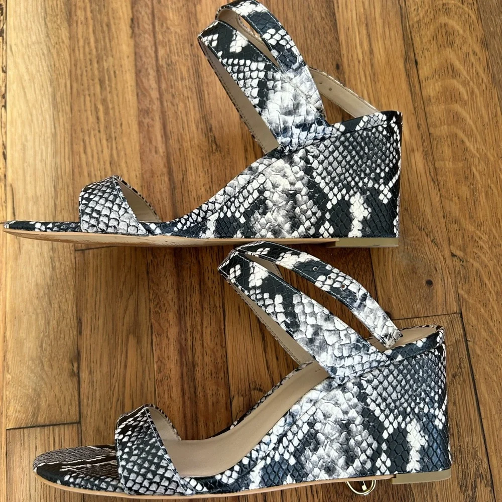STUART WEITZMAN 75MM Snakeskin Embossed Leather Wedge Sandals Size 8 - Picture 4 of 8
